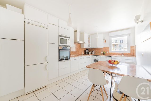 Appartement F7 à vendre - 5 pièces - 104.0 m2 - PARIS - 75020 - ILE-DE-FRANCE - Century 21 Chorus Bastille Appartement F7 à vendre - 5 pièces - 104.0 m2 - PARIS - 75020 - ILE-DE-FRANCE - Century 21 Chorus Bastille