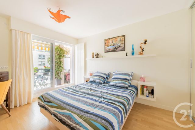 Appartement F7 à vendre - 5 pièces - 104.0 m2 - PARIS - 75020 - ILE-DE-FRANCE - Century 21 Chorus Bastille Appartement F7 à vendre - 5 pièces - 104.0 m2 - PARIS - 75020 - ILE-DE-FRANCE - Century 21 Chorus Bastille
