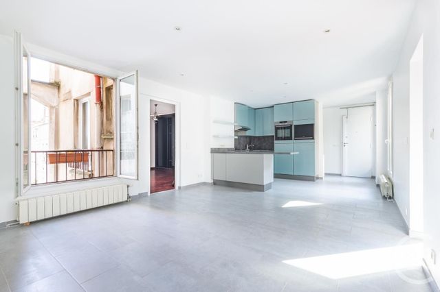 Appartement F3 à vendre - 3 pièces - 79.0 m2 - PARIS - 75011 - ILE-DE-FRANCE - Century 21 Chorus Bastille Appartement F3 à vendre - 3 pièces - 79.0 m2 - PARIS - 75011 - ILE-DE-FRANCE - Century 21 Chorus Bastille