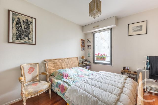 Afficher la photo en grand Appartement F4 à vendre - 4 pièces - 80.0 m2 - PARIS - 75011 - ILE-DE-FRANCE - Century 21 Chorus Bastille
