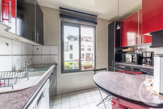 Afficher la photo en grand Appartement F4 à vendre - 4 pièces - 80.0 m2 - PARIS - 75011 - ILE-DE-FRANCE - Century 21 Chorus Bastille