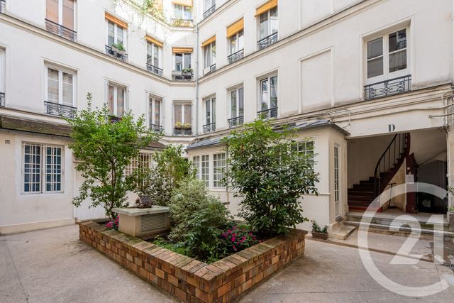 Appartement F2 à vendre - 2 pièces - 43.74 m2 - PARIS - 75011 - ILE-DE-FRANCE - Century 21 Chorus Bastille