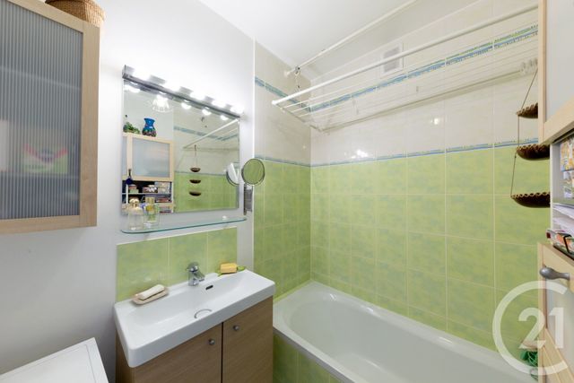 Appartement F2 à vendre - 2 pièces - 37.22 m2 - PARIS - 75011 - ILE-DE-FRANCE - Century 21 Chorus Bastille