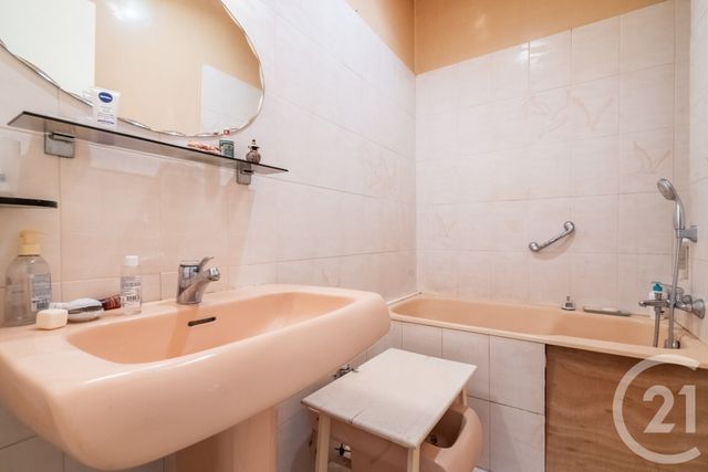 Appartement F2 à vendre - 2 pièces - 44.69 m2 - PARIS - 75011 - ILE-DE-FRANCE - Century 21 Chorus Bastille