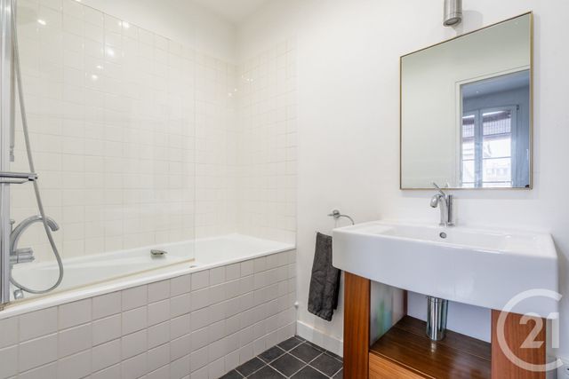 Appartement F3 à vendre - 3 pièces - 48.0 m2 - PARIS - 75011 - ILE-DE-FRANCE - Century 21 Chorus Bastille