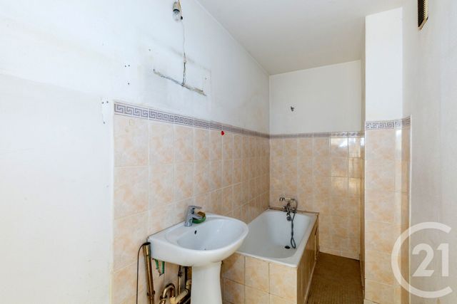 Appartement F3 à vendre - 3 pièces - 57.38 m2 - PARIS - 75011 - ILE-DE-FRANCE - Century 21 Chorus Bastille