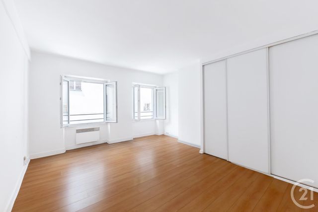 Appartement Studio à vendre - 1 pièce - 30.24 m2 - PARIS - 75011 - ILE-DE-FRANCE - Century 21 Chorus Bastille