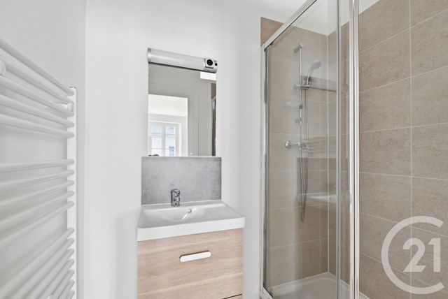Appartement F2 à vendre - 2 pièces - 44.0 m2 - PARIS - 75011 - ILE-DE-FRANCE - Century 21 Chorus Bastille