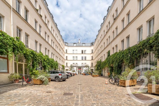 Appartement Atelier d'artiste à vendre - 2 pièces - 45.56 m2 - PARIS - 75011 - ILE-DE-FRANCE - Century 21 Chorus Bastille